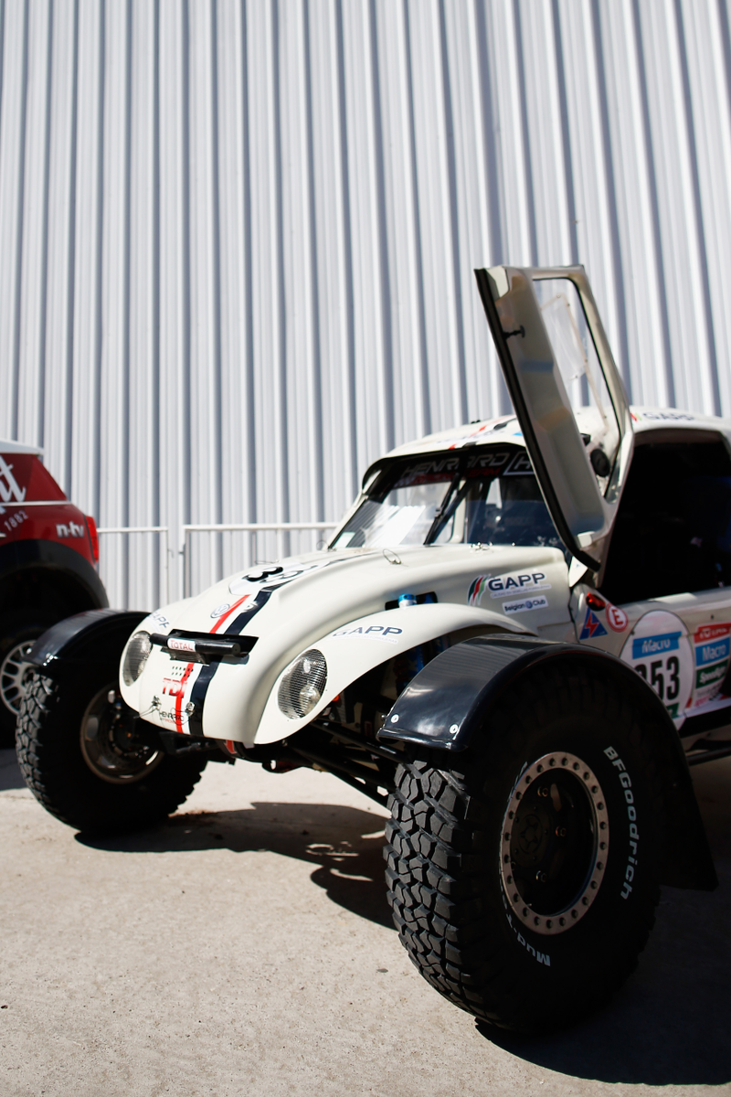Illustration for article titled This Awesome 250 HP Diesel VW Buggy Is Racing In The 2015 Dakar